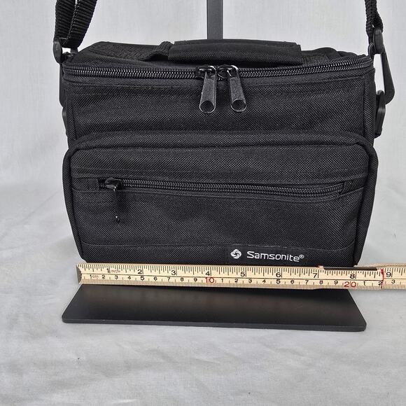 Samsonite Camera Bag Black Zipper Close Adjustable Crossbody Strap 8" x 5" x6.5" - Picture 10 of 12